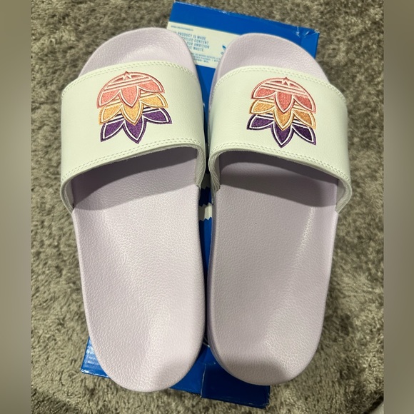 Adidas slides - Picture 3 of 5